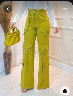 Church Outfit Casual, Fashion Work Outfit, Women Cargo Pants, Office Casual Outfit, Casual Outfit Inspiration, Pants Women Fashion, Elegante Casual, Trendy Fall Outfits