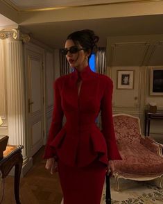 Business Lady, Trendy Christmas Outfits, Office Inspo, Hollywood Life, Vestidos Vintage, Glam Dresses, Looks Vintage, Elegant Outfit