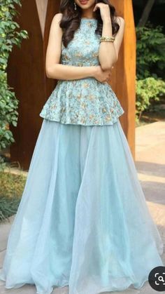 Diwali Clothes, Latest Traditional Dresses, Gown Dress Party Wear, Diwali Outfit, Designer Dresses Elegant, Diwali Dresses, Saree Cotton, Kurti Palazzo