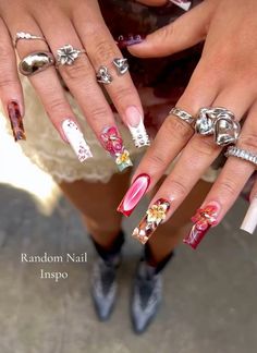 #jewlery #nailinspo #chunkyjewlery #baddienails #flowernails #summernails 2000 Inspired Nails, 90s Style Nails, Style Nails, Vintage Nails, Inspired Nails, Classy Acrylic Nails, Long Acrylic Nails Coffin, Nail Tattoo