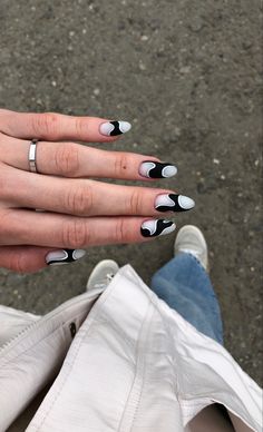 Black And White Manicure Ideas, White Manicure Ideas, Black And White Manicure, Taupe Nails, Natural Nails Manicure, Feet Nail Design, White Manicure, Retro Nails, Acrylic Toe Nails