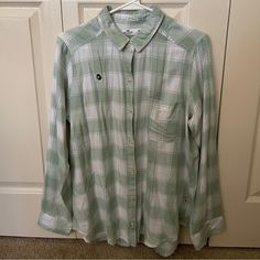 This Flannel Is Brand New With Tags. It Is A Lightweight Flannel And Has An Oversized Fit. The Mint Green Color Is Brighter In Person. White Cotton Flannel Shirt For Spring, Casual Cotton Flannel Shirt For Daywear, Casual White Cotton Flannel Shirt, White Casual Flannel Shirt For Spring, Casual Plaid Tops For Daywear, White Button-up Flannel Shirt For Spring, Spring White Button-up Flannel Shirt, Casual White Flannel Shirt For Fall, Black Plaid Shirt