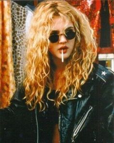 L o r e e e h h Drew Barrymore 90s, 90s Style Icons, 60s Outfit, 1990 Style, Styl Grunge, Moda Grunge, Sasha Pivovarova, Shalom Harlow, Look Grunge