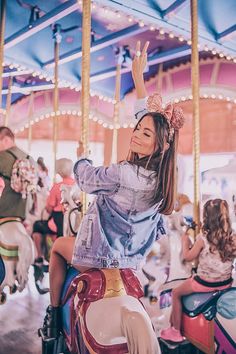 Disney Poses, Disney Picture Ideas, Disneyland Photography, Europa Park, Disneyland Photos, Disney World Pictures, Disneyland Pictures