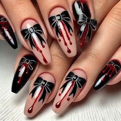 Nail Ideas Horror, Spooky Winter Nails, Goth Christmas Nails, Creepy Nails, Nails With Bows