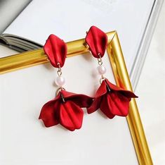 Ginko Leaves, Flower Pearl Earrings, Red Petal, Petal Earrings, Red Rose Bouquet, Red Petals, Red Flower, Deep Colors, Rose Bouquet