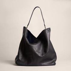 XL Jane - Slouch Bag - Leather Black – Parker Thatch Designer Double Handle Hobo Bag For Everyday, Designer Everyday Hobo Shoulder Bag, Luxury Hobo Bag With Leather Lining For On-the-go, Designer Hobo Bag For Everyday, Luxury Hobo Bag For Travel, Luxury Hobo Travel Bag, Luxury Soft Leather Hobo Bag For On-the-go, Luxury Soft Leather Hobo Bag For Everyday, Chic Hobo Shoulder Bag For Shopping