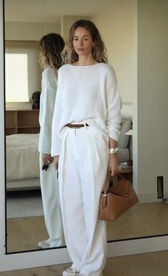 Mode Ab 50, Minimalist Moda, Style Mistakes, Classic Outfits, White Outfits