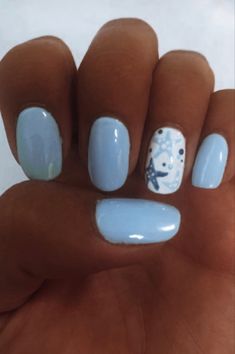 Short Nails For Beach Vacation, Solid Vacation Nails, Nails For Down South, Natural Nails Painted Simple, Nail Inspiration Light Blue, Cute Nail Inspo Short Summer, Cute Gel Nails For School, Starfish Nail Designs, Beach Vibe Nails Short