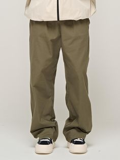 Composition : COTTON 100%Country of Origin : KOREA Relaxed Fit Chinos For Streetwear, Relaxed Fit Straight Chinos For Streetwear, Relaxed Fit Khaki Chinos With Belt Loops, Relaxed Fit Chinos For Streetwear With Straight Hem, Relaxed Fit Chinos For Spring Streetwear, Casual Chinos For Streetwear With Belt Loops, Casual Streetwear Work Pants With Straight Hem, Baggy Casual Pants With Straight Hem, Casual Baggy Pants With Straight Hem