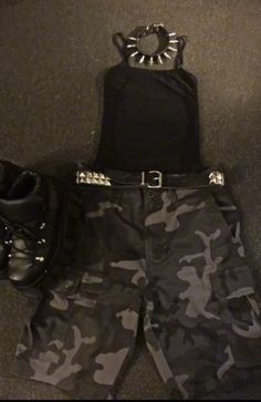 Mall Punk Outfits, Camo Goth Outfits, Camo Pants Metalhead, Metalhead Goth Outfit, Summer Mall Goth Outfits, Mall Goth Inspo Outfits, 2000 Mall Goth, Emo Metalhead Outfits, Punk 2000s Aesthetic