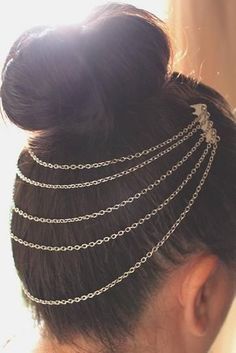 قلادات متدلية, Skirt Diy, Girl Hairstyle, Bun Hair, Head Piece, Gold Hair, Bad Hair, Silver Hair