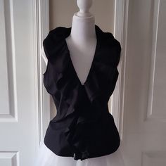 Bnwt! Andalucia Black Blouse 100% Cotton Elegant Fitted Top With Ruffles, Black Fitted Top For Formal Occasions, Ralph Lauren Summer Workwear Tops, Black Fitted Formal Top, Formal Black Fitted Blouse, Ralph Lauren Sleeveless Summer Tops, Chic Ralph Lauren Summer Tops, Ralph Lauren Fitted V-neck Top, Chic Fitted Ralph Lauren Tops