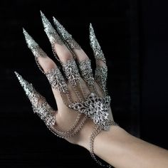 Fantasy Cosplays, Chained Bracelet, Nail Claws, Finger Claws, Hand Armor, Nail Armor, Vampire Vibes, Nail Rings, Metal Glove