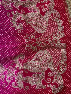 Indian Saree Designs, Embroidery Samples, Gotta Patti Work, Bandhani Dupatta, Bandhani Print, Cotton Saree Designs, Gotta Patti, Cloth Design, Traditional Fabric