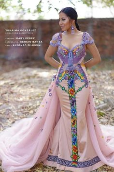 Traditional Mexican Wedding Dress, Mexican Bridesmaid Dresses, Outfit Mexicano, Native Mexican, Mexican Inspired Wedding, Hollister Style, Mexican Quinceanera Dresses, Mexican Models, Mexican Wedding Dress