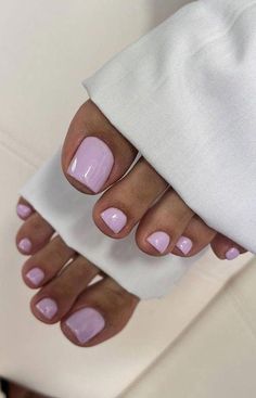 Nails Feet Color, Pedicure Summer Ideas, Spring 2024 Toe Nail Colors, Spring Pedicure Colors 2024, Gel Toe Nails Summer, Pedicure Colors Spring 2024, Pedicure Spring, Spring Pedicure, Feet Nail Design