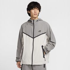 Crafted with stretchy, breathable material, the Nike Tech Woven Jacket offers you ease of movement and adjustable details. Bungee cords with cord locks create a custom fit at the hem and hood. Tech Aesthetic, Bungee Cords, Men Aesthetic, Gray Shoes, Iron Ore, Man Weave, Gang Gang, Woven Jacket, Nike Tech