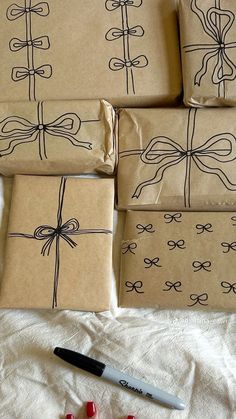 Gift Wrapping Inspiration, Gift Inspo, Christmas Inspo, Christmas Aesthetic, Cute Crafts, Homemade Gifts, Cute Gifts, Christmas Time, Diy Gifts