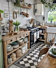 Bohemian Kitchen Decor, Unfitted Kitchen, Cottagecore Kitchen, Interior Boho, Bohemian Kitchen, Freestanding Kitchen, Interior Vintage, Cottage Kitchens, Boho Kitchen