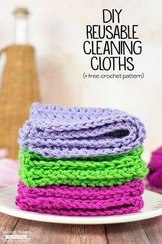 crocheted dishcloths stacked on top of each other with text overlay reading diy reusable cleaning cloths