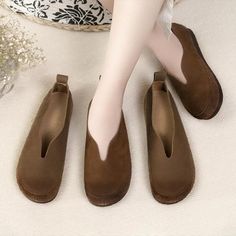 Comfortable, One of Kind. Flats online shop,|Cowhide/Calf|Rubber|Flat|Round Toe|Slip-On|Female|Pigskin|2cm|Khaki|35|36|37|38|39|40|Summer Wide Toe Shoes, Brown Flat Shoes, Heels Patterns, Flat Pumps, Flats Online, Dark Coffee, Leather Oxford Shoes, Soft Shoes, Brown Flats