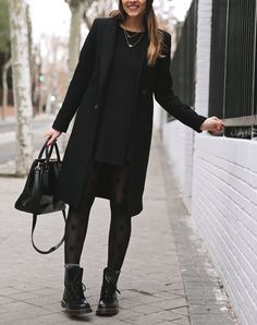 8 Coat Trends for Fall 2016 - PureWow 100 Winter Outfits, Doc Martins Boots, Chique Outfit, Fall Fashion Coats, Woman In Black, Coat Trends, Cold Weather Fashion