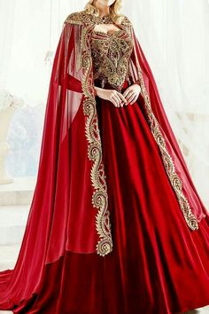 Gaun Abad Pertengahan, Baju Kahwin, Medieval Dress, Fantasy Dress, Fantasy Fashion, Red And Gold