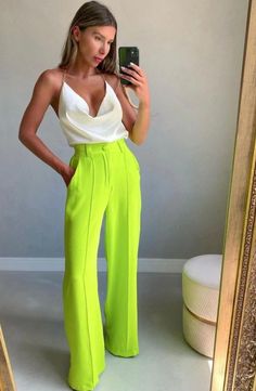 Color: Lime Green Model wearing size Medium Material: Crepe Duna Lime Punch, Green Flag, Verde Lima, Trendy Summer Outfits, Spring Outfits Women, Looks Chic, Hot Outfits, Colourful Outfits, Spring Summer Outfits