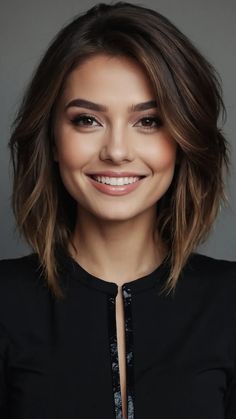 Fun and Fabulous: 15 Mid Length Bobs to Refresh Your Look 40 Mid Length Hair Side Part Straight, Mid Length Brunette Hair, Brunette Mid Length Hair, Medium Length Straight Hairstyles, Midi Haircut, Collar Bone Hair, Mid Length Bob, Collarbone Length Hair, Layers Bangs