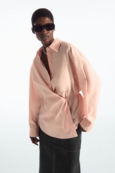 OVERSIZED WRAP SHIRT - PINK - COS Wrap Shirt Outfit, Cos Shirt, Wrap Shirt, Fashion Design Clothes, Pink Shirt, Shirt Outfit, Modern Woman, Wardrobe Essentials, Fashion Brand