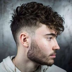 #outfitoftheday #menstyle #menwear #fashion #inspiration #mood Men Haircut Curly Hair, Cool Mens Haircuts, Wavy Haircuts, Short Curly Haircuts, Men Haircut Styles, Corte De Cabelo Masculino, Mens Haircuts Short, Curly Hair Men, New Haircuts