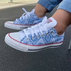 These white low top Converse have a stunning blue lace pattern on outsides of both shoes. Clean and classy design perfect to wear with your favorite pair of jeans or fun spring outfit! Bohemian Pattern White Low Top Converse - Shibori Print, Ikat, Ethnic Pattern, Stripes and Chevron, Ink Design, Japanese Inspired We buy each pair of shoes BRAND NEW. Each pair is made to order, please make sure you put in the correct shoe size before you check out. The ink is permanent and will never come off, fa Shoe Art Converse White, Cute Indigo Shoes, Blue Converse Outfit, Adidas Classic Shoes, Custom Converse Shoes, Comfortable Wedding Shoes, White Low Top Converse, Converse Design, Painted Shoes Diy