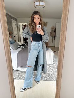 Wide Leg Outfit Jeans, Casual Wide Leg Jeans Outfit, We The Free Cc Tee, Wide Leg Jeans Outfit Fall, Outfits With Wide Leg Jeans, Jeans Outfit Fall Casual, Wide Leg Jeans Winter, How To Wear Wide Leg Jeans, How To Style Wide Leg Jeans