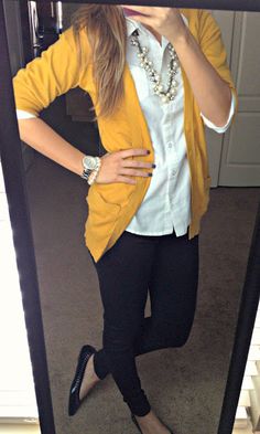 All Things Katie Marie: Katie's Closet Good blog for update, inexpensive layering ideas Mustard Cardigan, Mode Tips, Teaching Outfits, Pastel Outfit, Yellow Cardigan, Looks Street Style, Outfit Trends