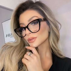 guess - eyewear - glasses - sunglasses - fashion - eyewear design - elegant - beautiful - sunnies - luxury Guess Glasses, Glasses For Your Face Shape, Confident Person, Guess Sunglasses, Fashion Eye Glasses, Stylish Glasses, New Glasses, Cute Poses For Pictures, Eye Wear Glasses