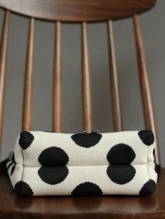 Co Effortlessly combine style and function with our Chic Polka Dot Crossbody Bag! Designed for travel and commuting, this bag boasts a trendy polka dot pattern while offering ample space for all your essentials. With its secure design, you can confidently carry your belongings wherever you go. Upgrade your accessories with this must-have bag. lor : Beige Bag Size : Medium Style : Vintage, Vacation, Fashionable Type : Crochet Bags Closure Type : Drawstring Pattern Type : Geometric Strap Type : Top Handle Features : High-capacity Composition : 100% Polyester Material : Fabric Bag Height Bag Length Bag Width Handle Height Strap Length 25 25 12 15 115 Elegant Backpacks, Vintage Vacation, Buckle Bag, Cartoon Birds, Buckle Bags, Bags For Teens, Straw Tote Bag, Mini Twists, Beige Bag