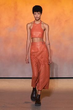 Orange Runway, Spring Fashion Chic, Runway Magazine, Campaign Fashion, 2022 Ss, Fashion Runway, Trends 2022, Fashion Show Collection, High Fashion Street Style