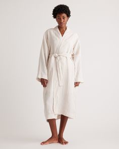 Spa day, but staying home. Do it with the European Linen Robe, made from high-quality flax linen for a soft and breathable feel you can enjoy year-round. Featuring a classic luxury design, this robe is outfitted with two side pockets to keep your phone or remote handy while you lounge. Linen Robe, Grey Plaid, European Linens, Linen Duvet Covers, Just Run, Charcoal Color, Spa Day, Pebbled Leather, Smooth Leather