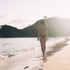 El agua de coco sabe mucho mejor en el traje de baño de encaje de una pieza. El traje de baño de una pieza sin espalda de estilo bohemio presenta un escote de encaje de algodón. Este traje de baño de corte sexy ofrece la cantidad perfecta de cobertura inferior. Nade o descanse porque puede disfrutarlo dentro y fuera del agua. ¡Felicitaciones, eres uno de los primeros en probar nuestra nueva colección de baño!

Detalles:



Traje de baño de una pieza de encaje estilo bohemio

El busto está acolc Vacation Low Back Swimwear For Beach Season, Low Back Swimwear For Beach Season Vacation, Summer Low Back Swimwear For Beach, Summer Swimwear With Low Back For Beach, Summer Swimwear For The Beach With Low Back, Backless Swimwear For Surfing, Lace Swimwear, Black Monokini, Black And White Swimsuit