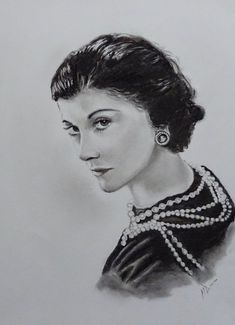 Coco Chanel Illustration, Chanel Portrait, Chanel Illustration, Charcoal Paper, Chanel 2022, Illustration Portrait, Drawing On Paper, Charcoal Drawing, Coco Chanel