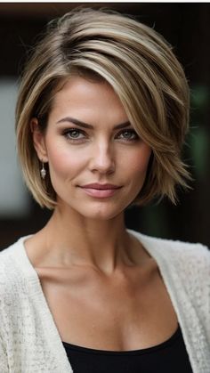 Mom Haircut, Mama Hair, Mom Haircuts, Fav Color, Choppy Bob, Haircut Inspiration, Mom Hairstyles, Modern Mom, Hot Hair Styles