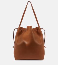 Habitually Chic® » Shifting into Neutral: August 2024 The Row Bag, Spring Bags, Bag Women Fashion, Adjustable Bag, Iphone Leather Case, Jewelry Show, Leather Bucket Bag, Leather Bucket, Black Tote Bag