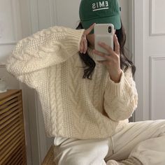 Cable Knit Sweater Outfit, Casual Autumn Outfits Women, Aelfric Eden, Knit Sweaters, Causual Outfits, Casual Chic Style, 가을 패션, Outfit Inspo Fall, Sweater Pullover