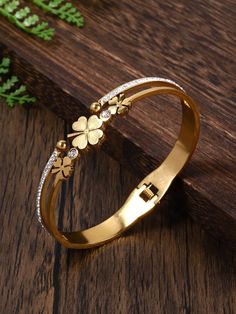 Dorado  Collar  Acero Inoxidable   Embellished Gold Bracelet For Women Design, Bracelet Designs Gold For Women, Breslet Jewelry Gold, Womens Gold Bracelets, Gold Bracelet For Women Classy, Bracelet Gold Women, Gold Bracelet Design, Gold Bangle Bracelet For Women, Bangle Bracelets Gold