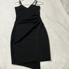 Black Dressadjustable Strapssize Medium But Fits Like A Small..Streetwear Society Brand..New With Tagsslit In The Front..Creates A Bit Of High Low Effectrouging In The Front White Wrap Dress, Coctail Dresses, Short Summer Dresses, Short Sleeve Mini Dress, Black N White Dress, Wrap Dress Floral, Streetwear Women, Dresses Black, Lace Mini Dress