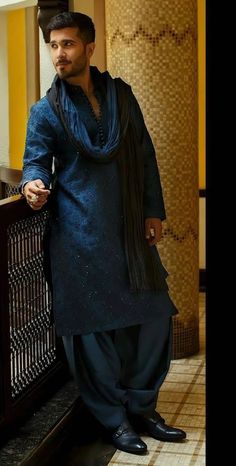 Mehndi Dressing For Men, Royal Kurta Men, Wedding Collection For Men Indian, Mehndi Boys Dressing, Mehndi Dresses For Boys For Men, Pakistani Men Wedding Outfit, Mens Kurta Designs Style Indian Weddings, Mehndi Kurta For Men, Mehndi Outfit For Men Pakistani