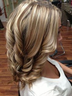 Hair Blonde Lowlights, Going Blonde, Kadeřnické Trendy, Colored Hair Tips, Hot Hair Colors, 2015 Hairstyles, Hair Done, Hair Color And Cut, The Salon