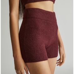 Everlane Knit High Waisted Shorts Womens Size S Burgundy Red Cozy Stretch Size: S Condition: New With Tags Gender: Women's Stylish Pants Women, Cropped Chinos, Shorts Womens, Trouser Pants Women, Stretch Shorts, Pants Trousers, Burgundy Red, Cut And Color, Get Dressed