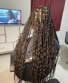 Brown Island Twist, Brown Goddess Braids, Island Twist With Curls, Twist With Curls, Island Twist, Goddess Braids Hairstyles, Box Braids Hairstyles For Black Women